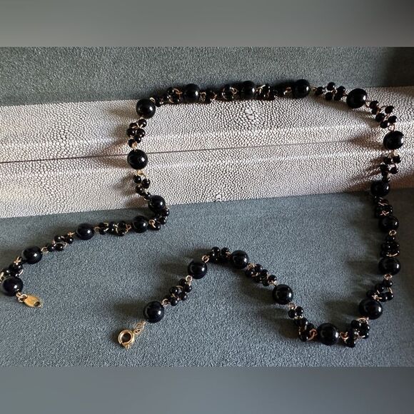 TRIFARI vintage black Crown Black Beaded and Gold Tone Choker Necklace s… - Picture 17 of 17